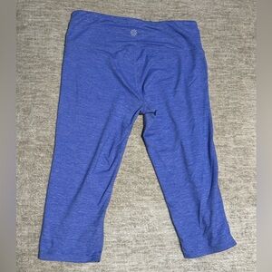 Athleta crop leggings blue Women’s size Small soft yoga pants